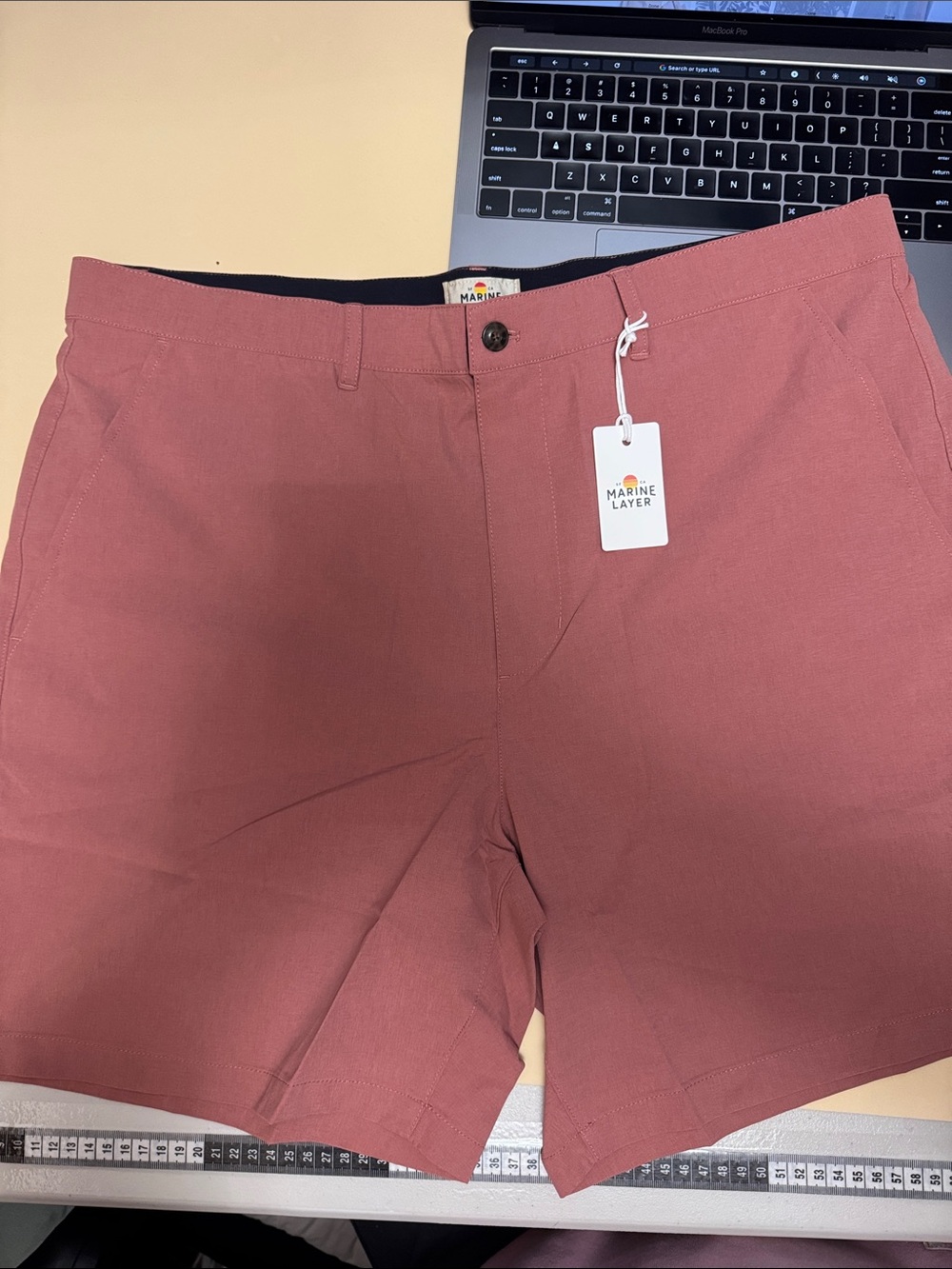 Marine Layer Men's hybrid shorts 7" terracotta Flat polyester size 36 NWT